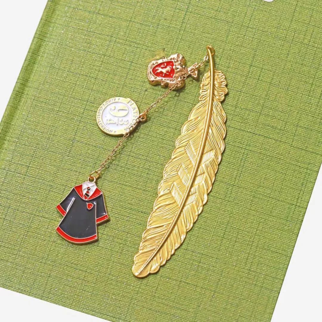 Premium Quill Page Marker with Wizard in Training, Platform 9¾ & Harry-Themed Pendant